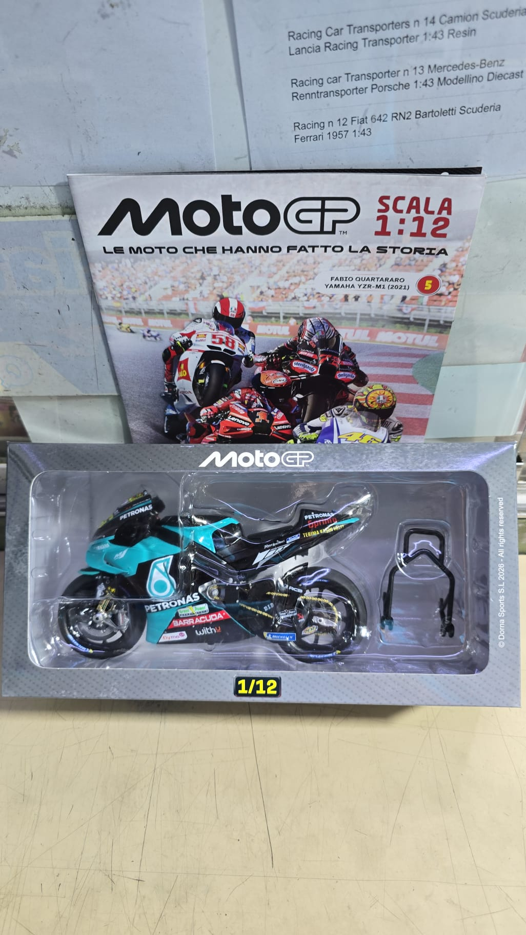 MotoGP Petronas Yamaha MotoGP 1:12 modello da collezione
