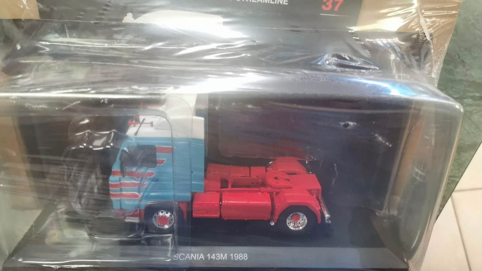Truck Tuning Collection n 37 Scania 143M 1988  1:43 modellino